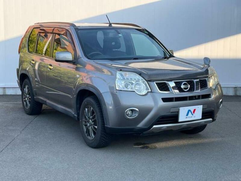 X-TRAIL