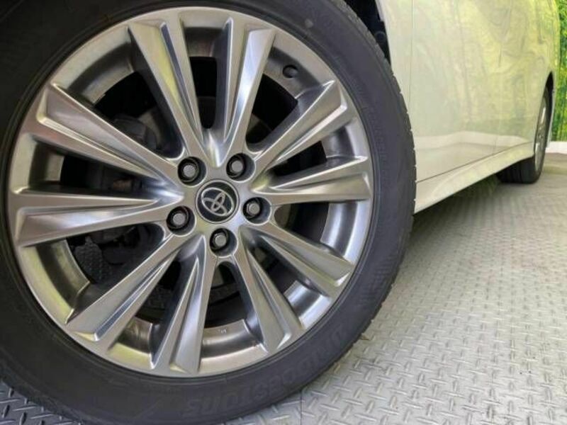 VELLFIRE-13