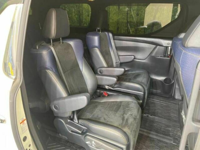 VELLFIRE-8