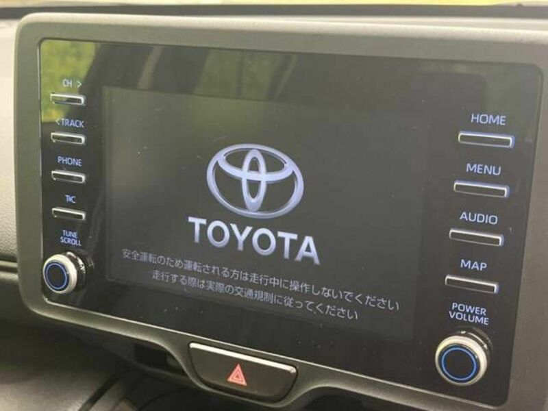 YARIS CROSS