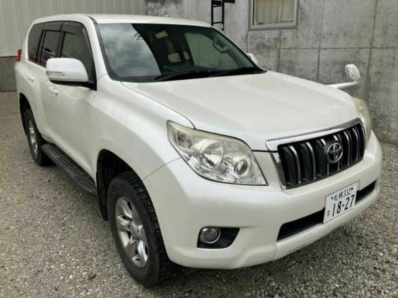 TOYOTA　LAND CRUISER PRADO