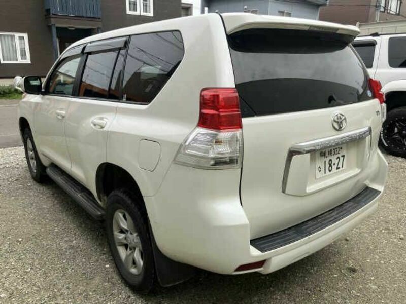 LAND CRUISER PRADO-2