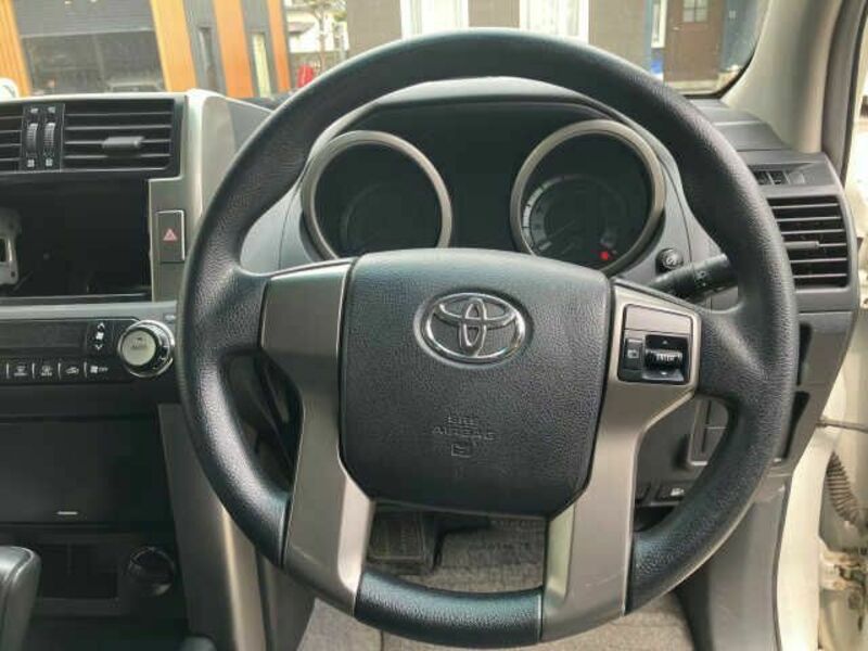 LAND CRUISER PRADO-4