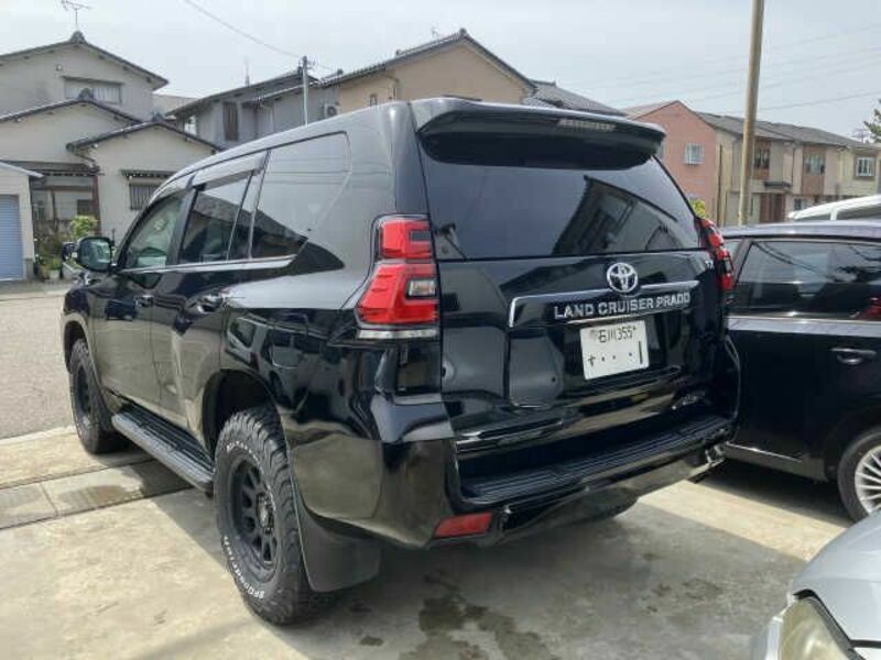 LAND CRUISER PRADO-2