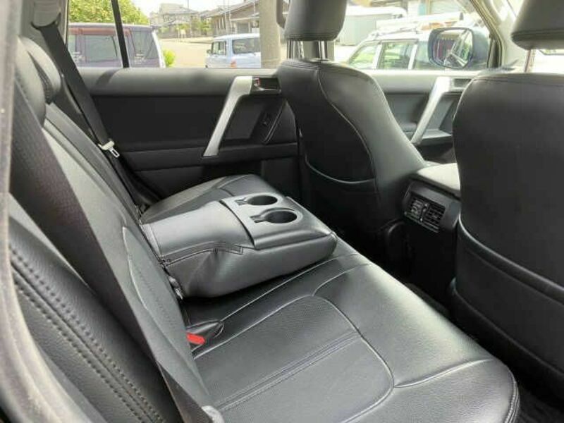 LAND CRUISER PRADO-3