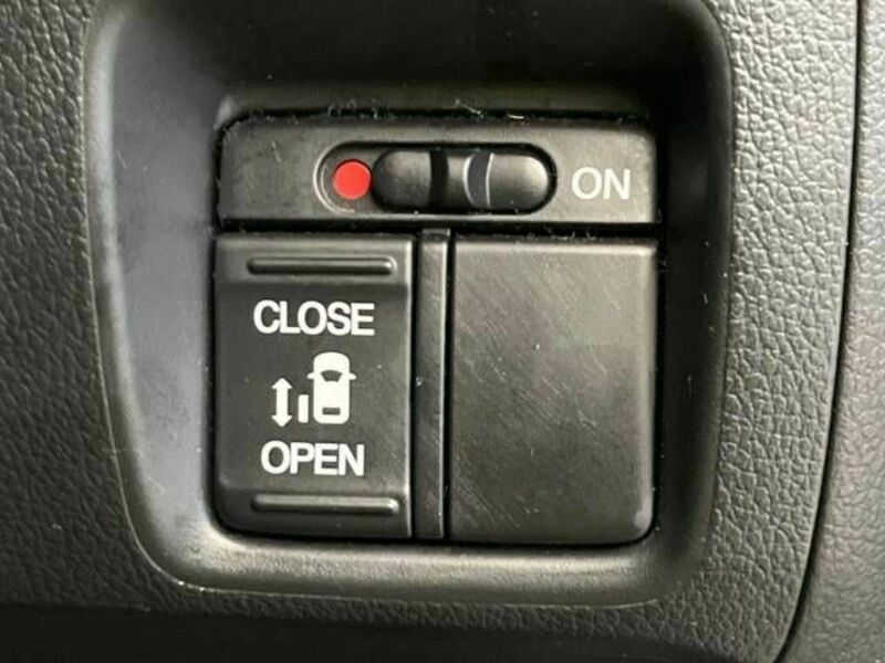 N BOX