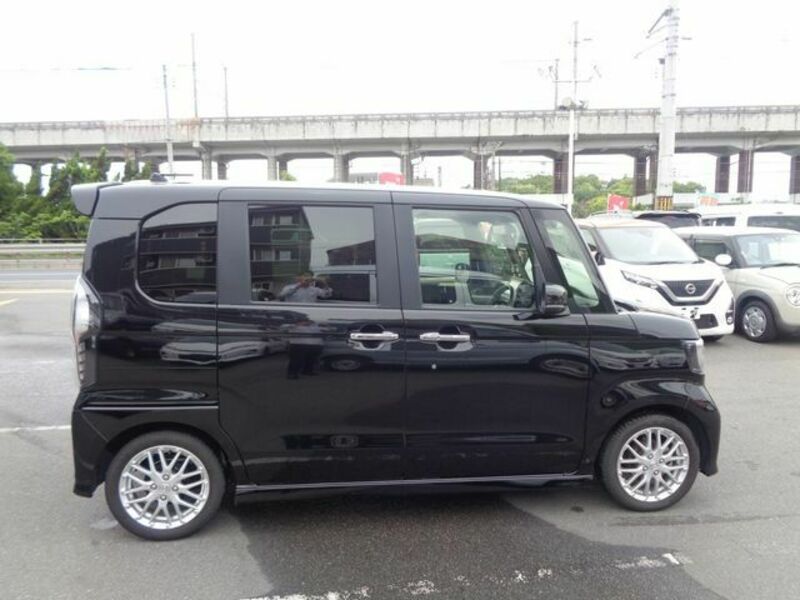 N BOX CUSTOM-6
