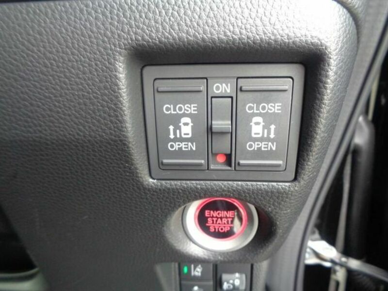 N BOX CUSTOM-28