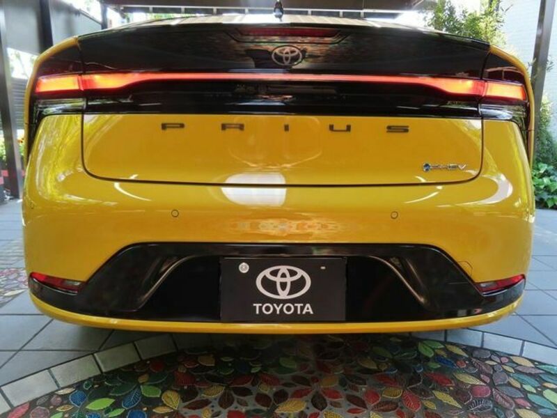 PRIUS PHV