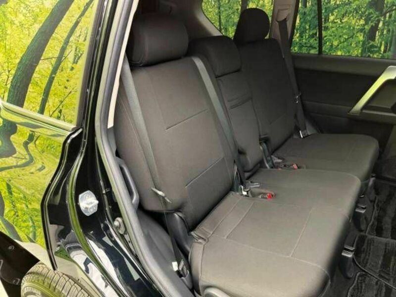 LAND CRUISER PRADO-9