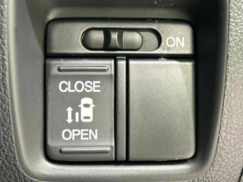 N BOX