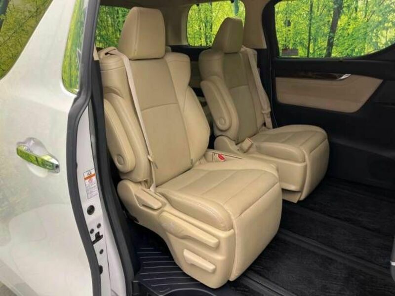 VELLFIRE-9