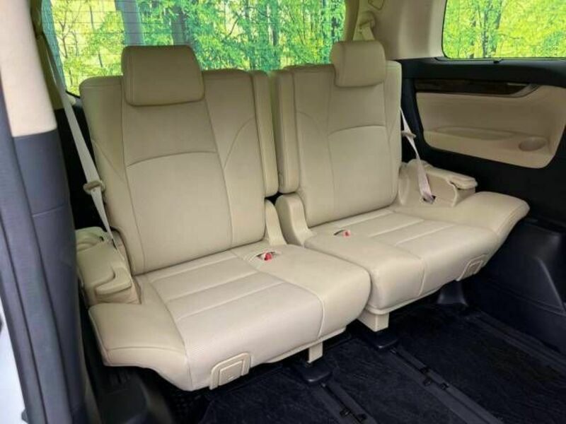 VELLFIRE-10