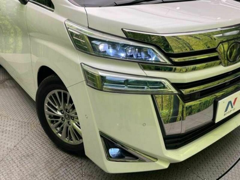 VELLFIRE-13