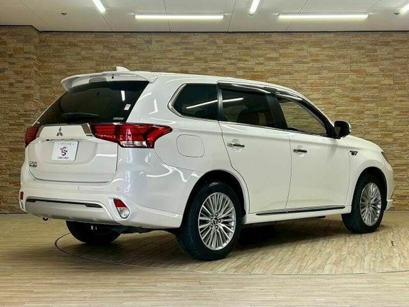 OUTLANDER PHEV-15