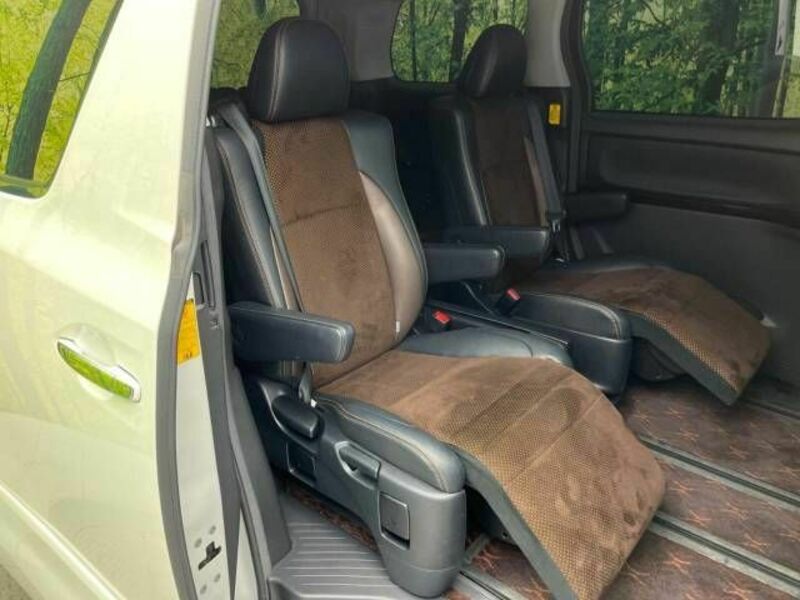 ALPHARD-8