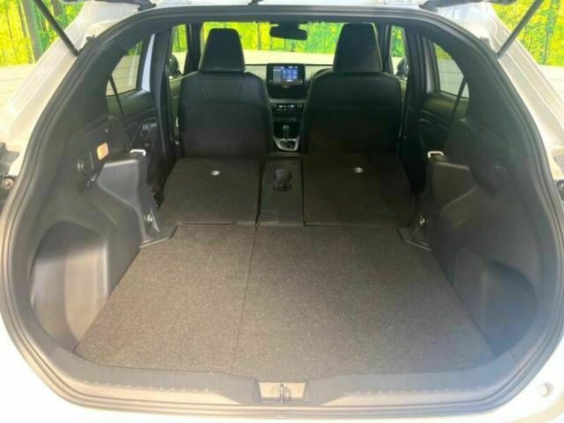 YARIS CROSS