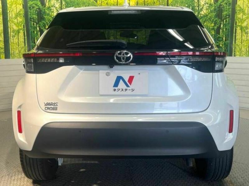 YARIS CROSS