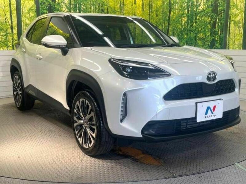 YARIS CROSS