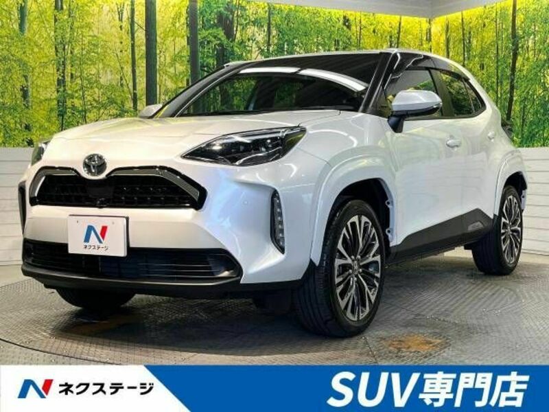 YARIS CROSS