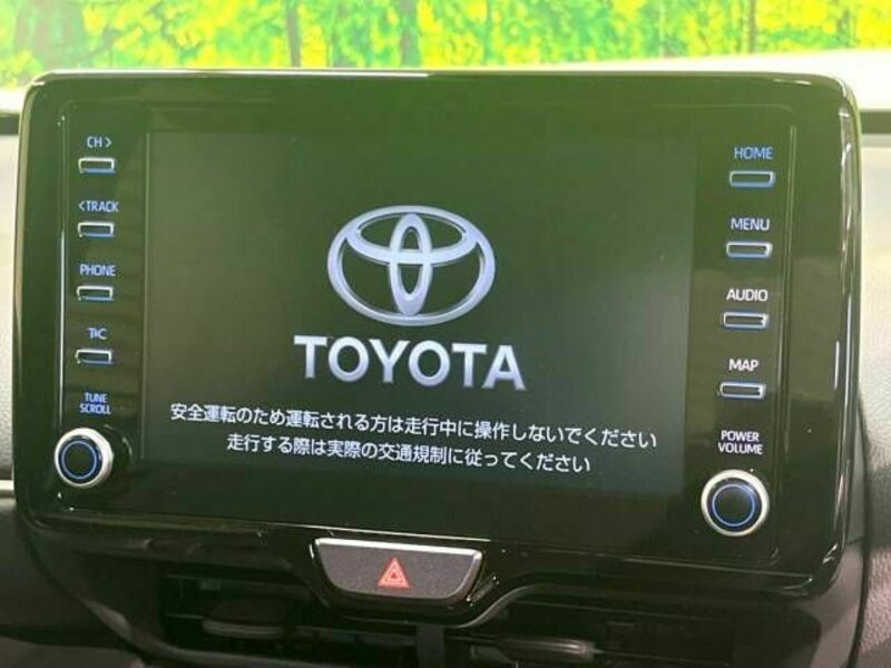 YARIS CROSS-2
