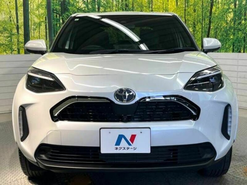 YARIS CROSS-13