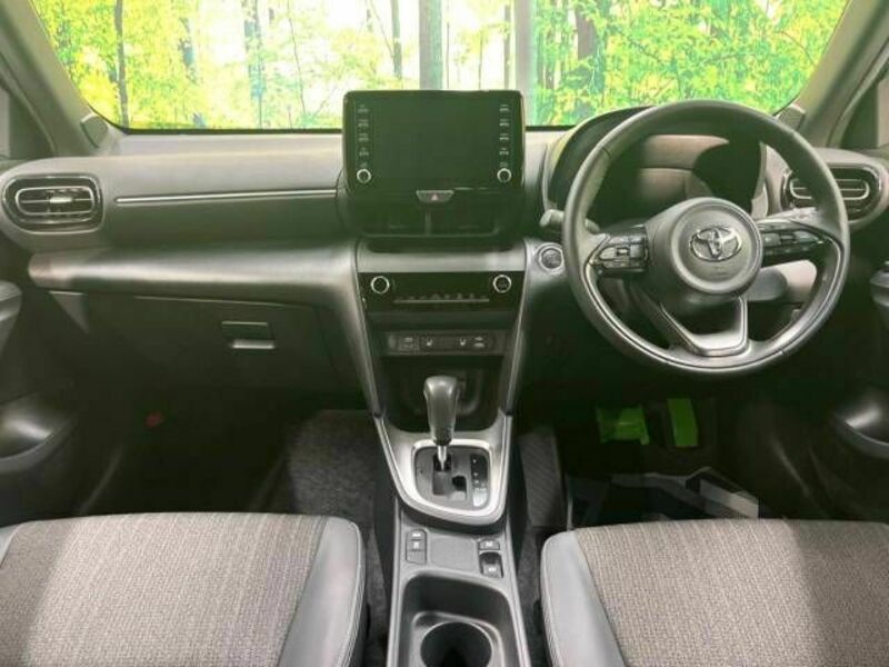 YARIS CROSS