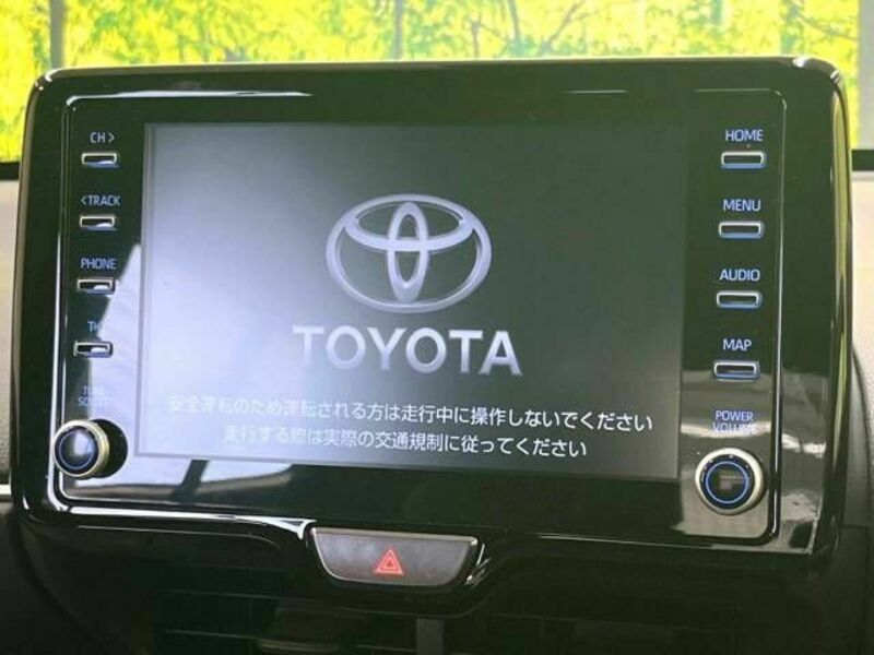 YARIS CROSS