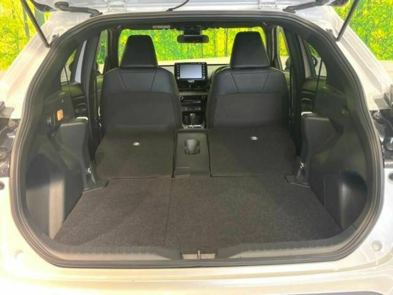 YARIS CROSS