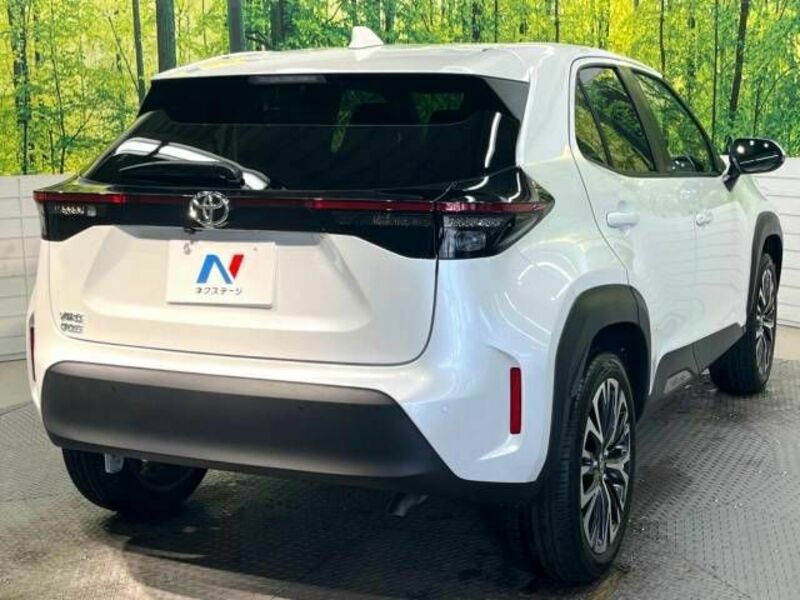 YARIS CROSS