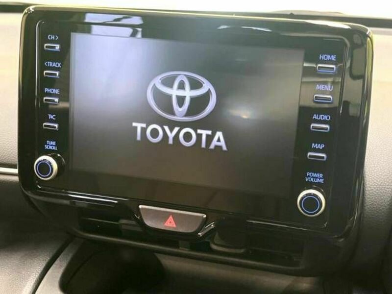 YARIS CROSS-3
