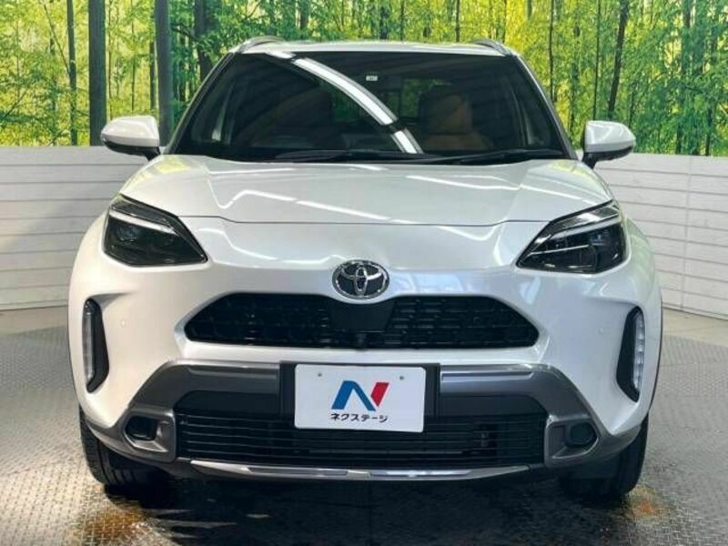 YARIS CROSS-13