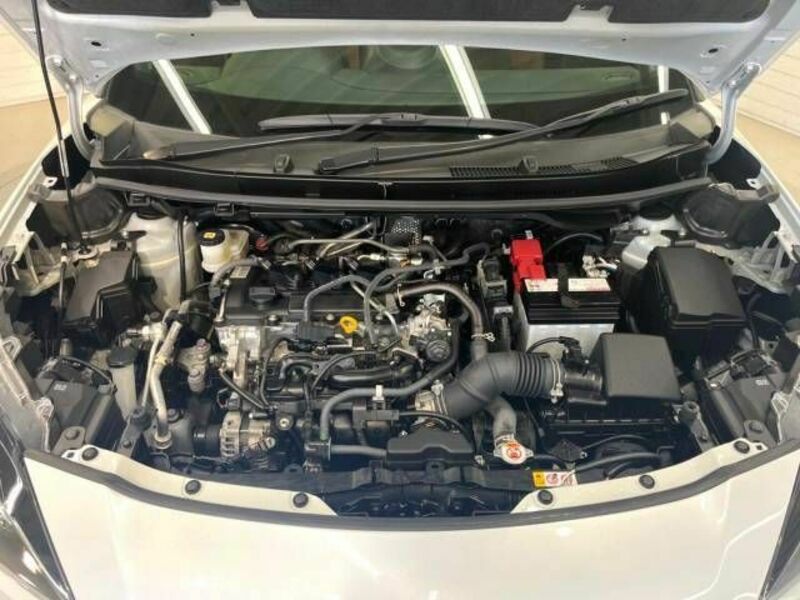 YARIS CROSS-17