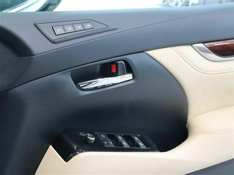VELLFIRE-6