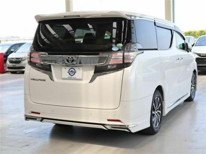 VELLFIRE-7
