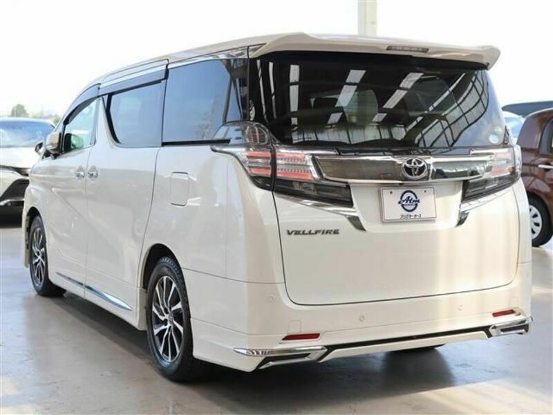 VELLFIRE-27