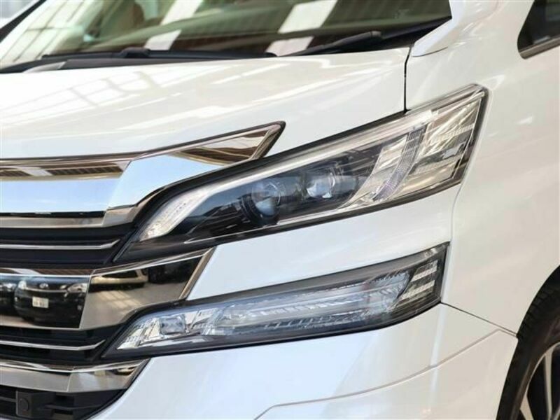 VELLFIRE-29