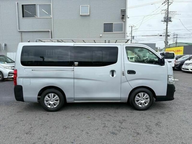 NV350 CARAVAN-19