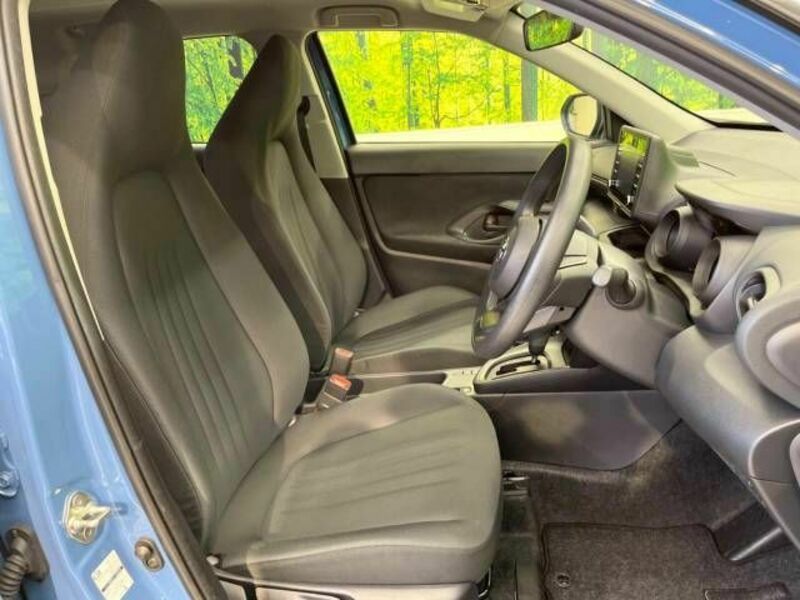 YARIS CROSS-7