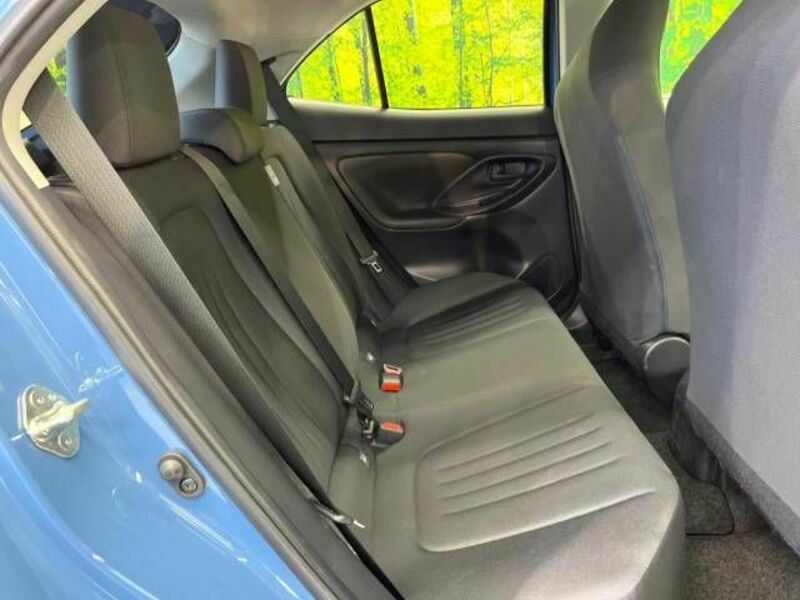 YARIS CROSS-8