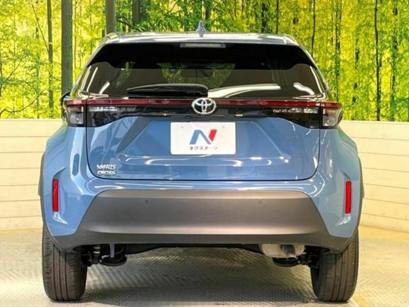 YARIS CROSS-14