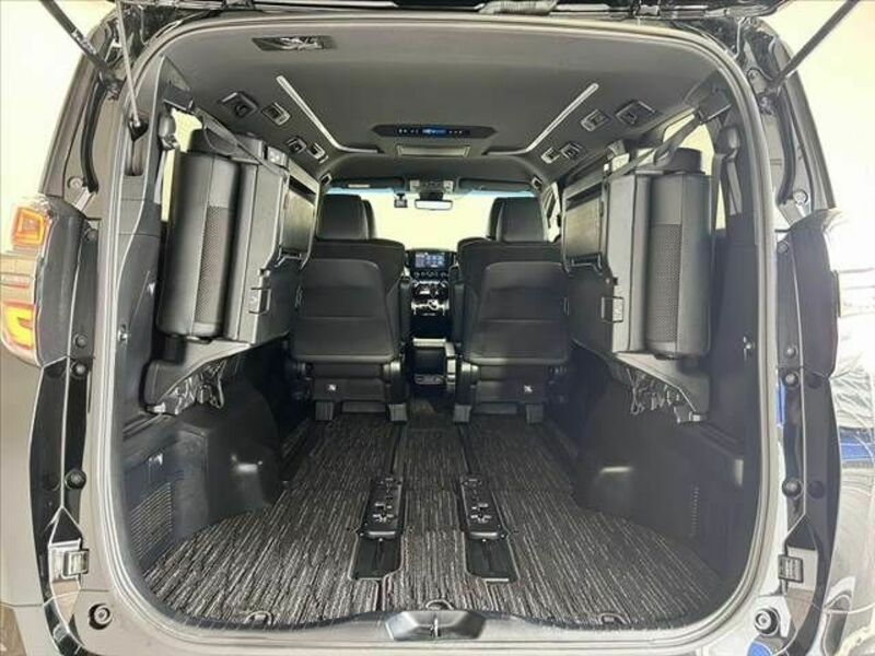 VELLFIRE-13