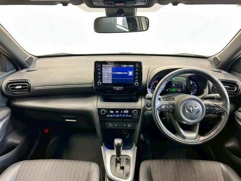 YARIS CROSS