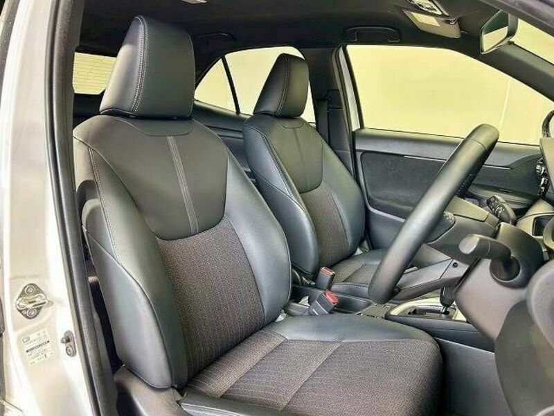 YARIS CROSS