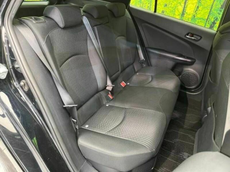 PRIUS-8
