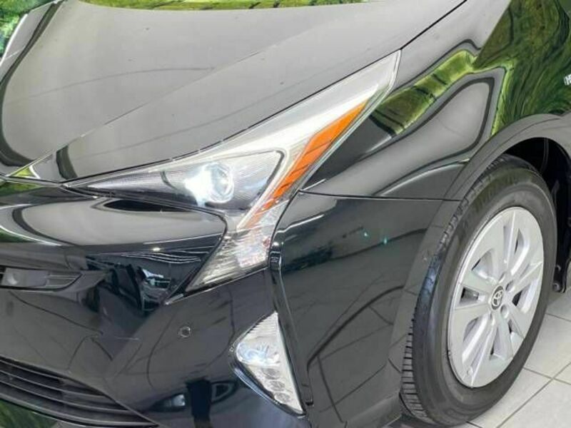 PRIUS-11