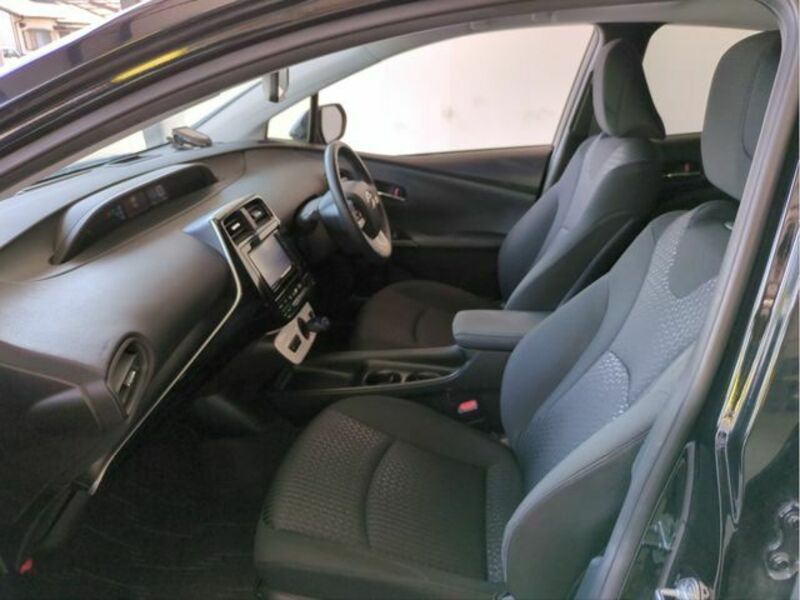 PRIUS-6