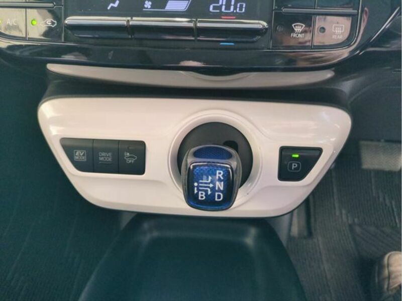 PRIUS-13