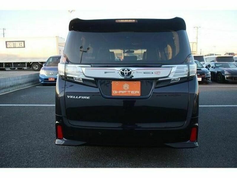 VELLFIRE-7