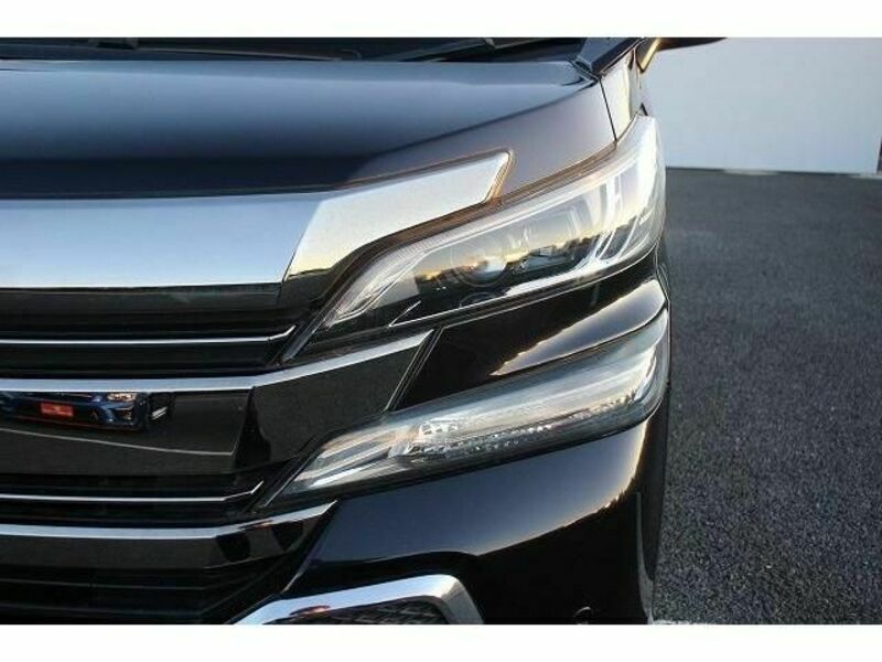 VELLFIRE-10